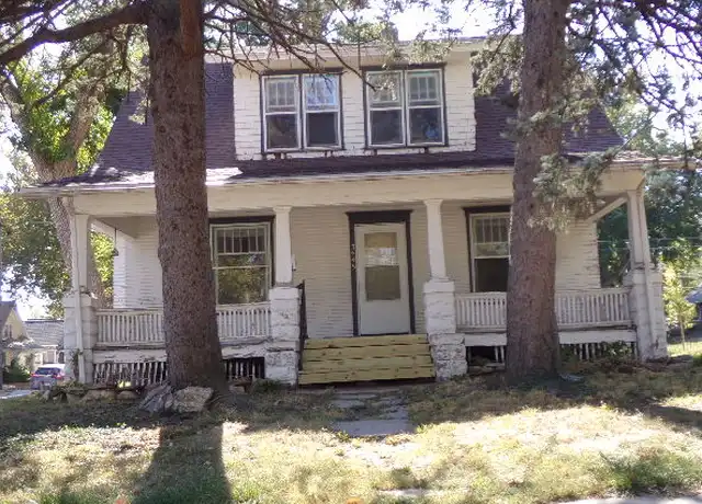 Property at 3445 R St, Lincoln, NE, 68503, 4 beds, 1.5 baths, [object Object]