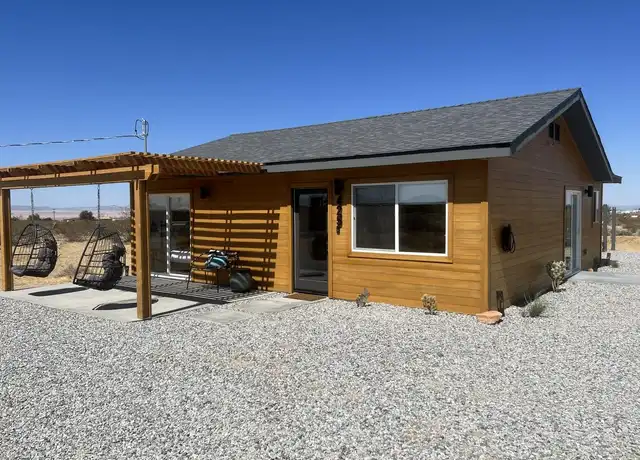 Property at 425 Bowman Trl, Landers, CA, 92285, 2 beds, 1 bath, [object Object]