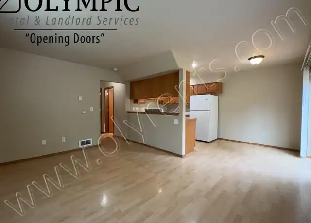 Property at 520 N 4th Ave SW Unit B, Tumwater, WA, 98512, 3 beds, 2 baths, [object Object]