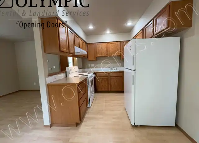Property at 520 N 4th Ave SW Unit B, Tumwater, WA, 98512, 3 beds, 2 baths, [object Object]
