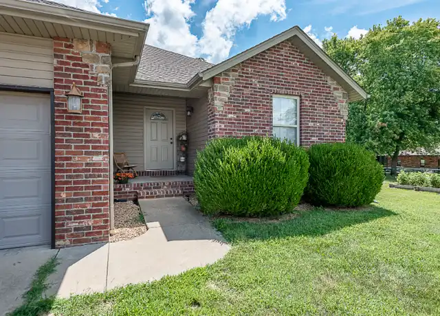 Property at 1344 S Lexington Ave, Springfield, MO, 65807, 4 beds, 2 baths, [object Object]