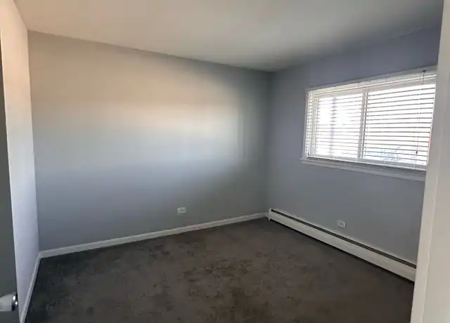 Property at 130 N President St Unit 161, Wheaton, IL, 60187, 1 bed, 1 bath, [object Object]