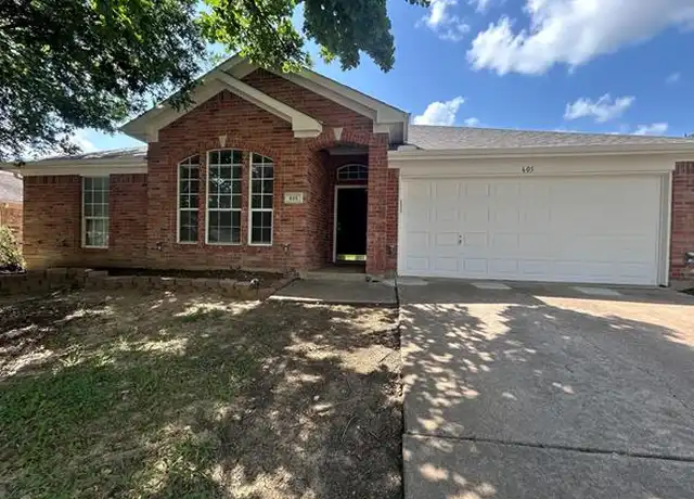 Property at 605 Douglas Dr, Mansfield, TX, 76063, 4 beds, 2 baths, [object Object]