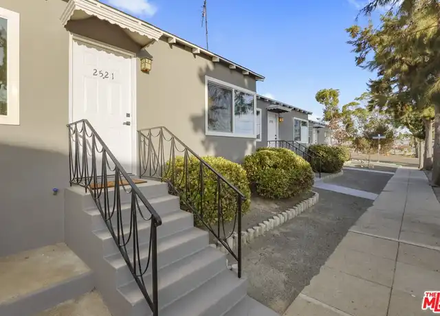 Property at 2521 10th St, Santa Monica, CA, 90405, 1 bed, 1 bath, [object Object]