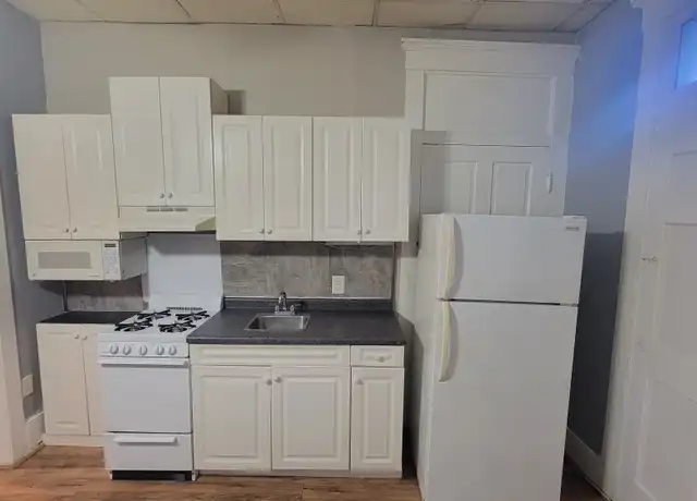 Property at 1841 Brownsboro Rd, Louisville, KY, 40206, 1 bed, 1 bath, [object Object]