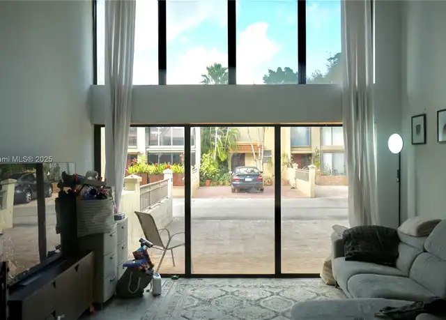 Property at 741 E Coco Plum Cir #2, Plantation, FL, 33324, 3 beds, 2.5 baths, [object Object]