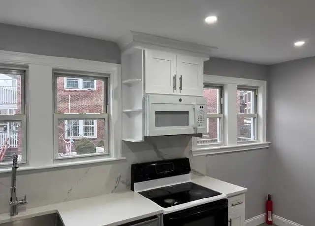 Property at 113 Lanark Rd Unit 1, Brighton, MA, 02135, 1 bed, 1 bath, [object Object]