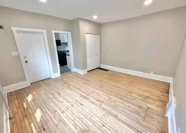 Property at 1811 N Warren Ave Unit Lower Back, Milwaukee, WI, 53202, 1 bed, 1 bath, [object Object]
