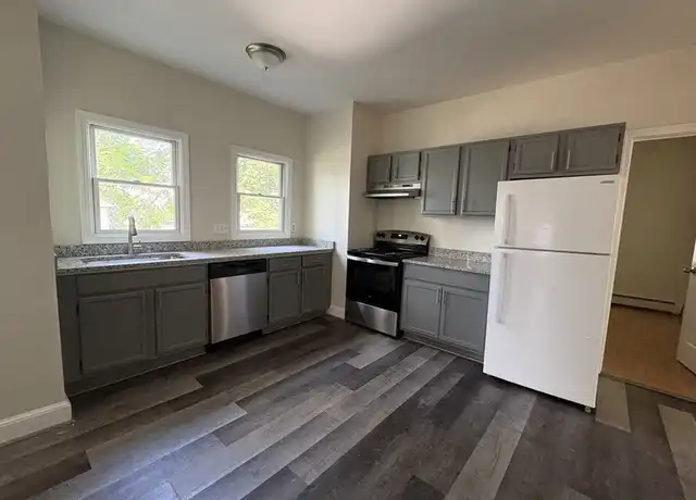 Property at 15 Oakes Ave Unit 1, Southbridge, MA, 01550, 4 beds, 1 bath, [object Object]
