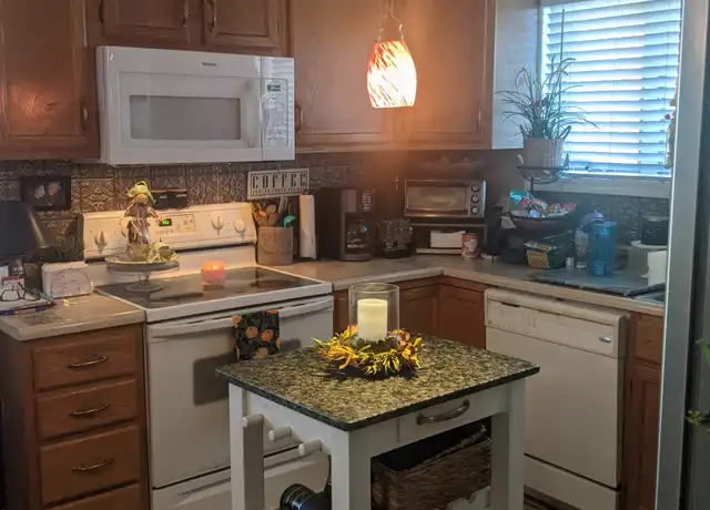 Property at 5600 Cheviot Rd Unit 13, Cincinnati, OH, 45247, 2 beds, 2 baths, [object Object]