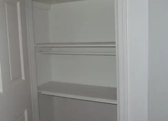 Property at 602 W Hanna Ave Unit 6A, Indianapolis, IN, 46217, 1 bed, 1 bath, [object Object]