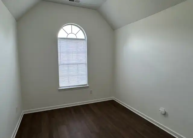 Property at 915 Birch St, Memphis, TN, 38108, 3 beds, 2 baths, [object Object]
