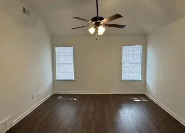 Property at 915 Birch St, Memphis, TN, 38108, 3 beds, 2 baths, [object Object]