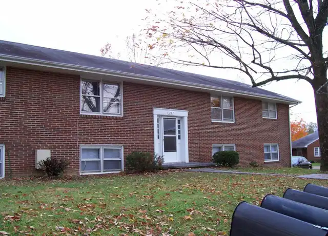 Property at 207 Broce Dr Unit 04, Blacksburg, VA, 24060, 2 beds, 1 bath, [object Object]