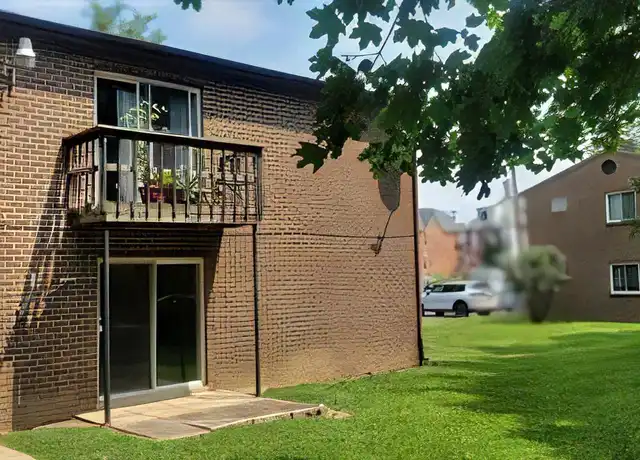 Property at 33 W Willow St, Carlisle, PA, 17013, 1 bed, 1 bath, [object Object]