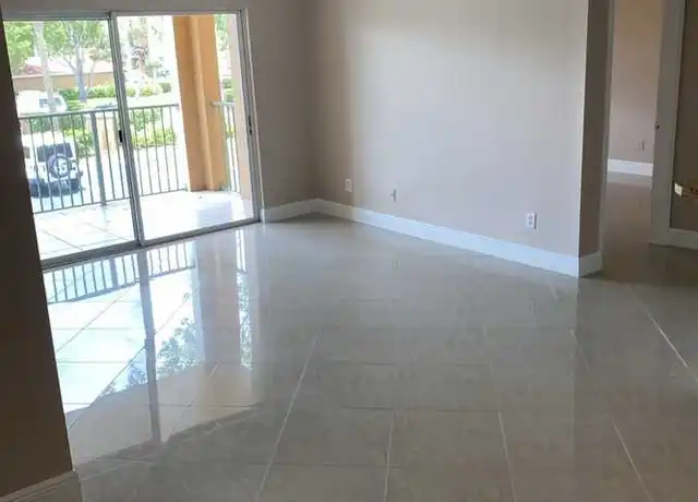 Property at 1185 Wildwood Lakes Blvd Unit 7-203, Naples, FL, 34104, 2 beds, 2 baths, [object Object]