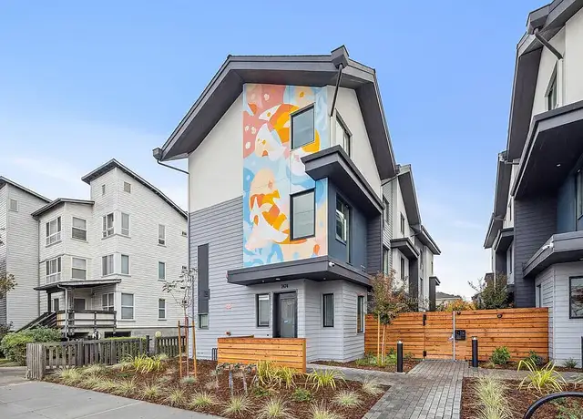 Photo of 2432 Chestnut St, Oakland, CA 94607