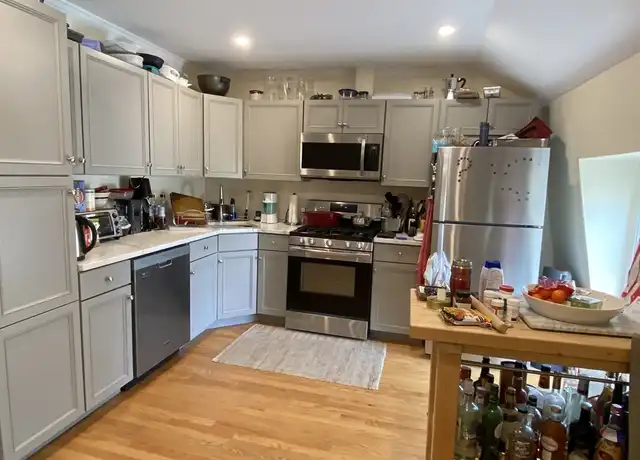 Property at 200 Clifton St Unit 3, Malden, MA, 02148, 3 beds, 1 bath, [object Object]