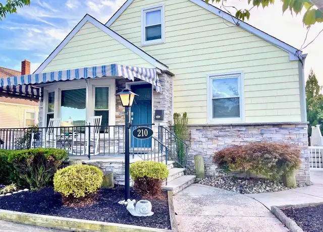 Property at 210 N Jerome Ave, Margate City, NJ, 08402, 3 beds, 2 baths, [object Object]