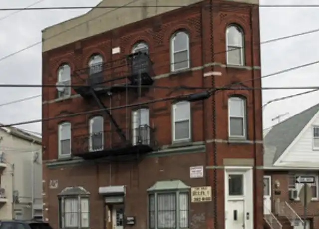Property at 264 Old Bergen Rd Unit 5, Jersey City, NJ, 07305, 1 bed, 1 bath, [object Object]