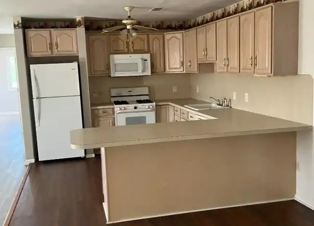 Property at 1410 E Elizabeth Ave, Linden, NJ, 07036, 3 beds, 1 bath, [object Object]