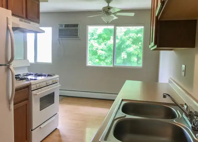 Property at 2710 Rosalyn Ct, Minneapolis, MN, 55427, 1 bed, 1 bath, [object Object]