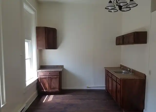 Property at 514 York St Unit 2A, Newport, KY, 41071, 1 bed, 1 bath, [object Object]