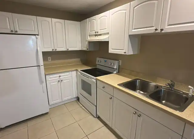 Property at 2003 Oleander Blvd Unit C, Fort Pierce, FL, 34950, 1 bed, 1.5 baths, [object Object]