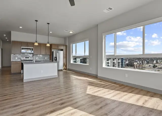 Photo of 300 E Fremont Pl, Littleton, CO 80122