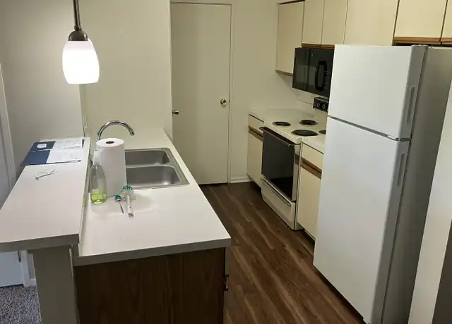 Property at 321 W Happfield Dr Unit 302, Arlington Heights, IL, 60004, 1 bed, 1.5 baths, [object Object]