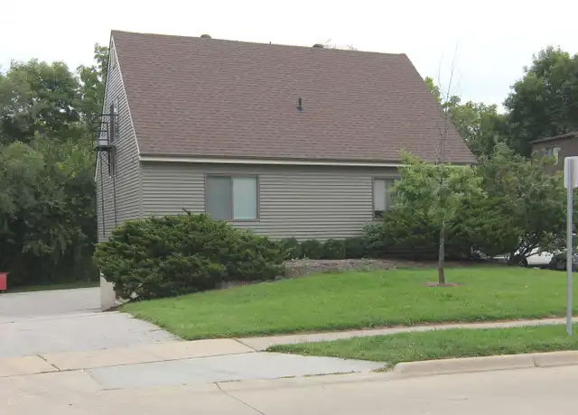 Property at 421 6th Ave Unit 2, Coralville, IA, 52241, 1 bed, 1 bath, [object Object]