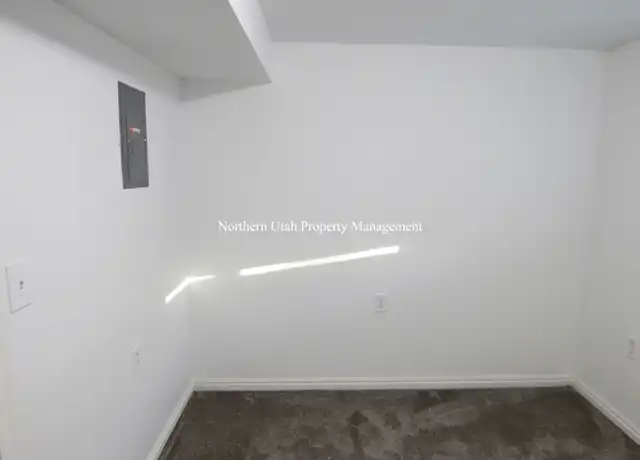 Property at 2452 N 970 W, Clearfield, UT, 84015, 4 beds, 2 baths, [object Object]