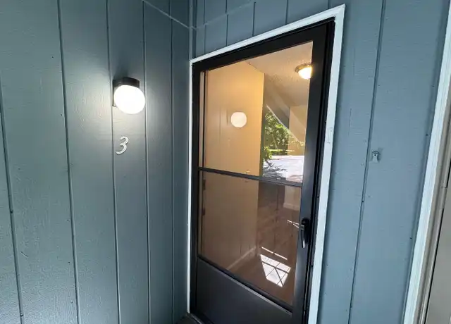 Property at 9999 SW 85th Ave #3, Portland, OR, 97223, 2 beds, 1 bath, [object Object]