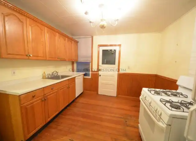 Property at 54 Montfern Ave, Brighton, MA, 02135, 2 beds, 1 bath, [object Object]