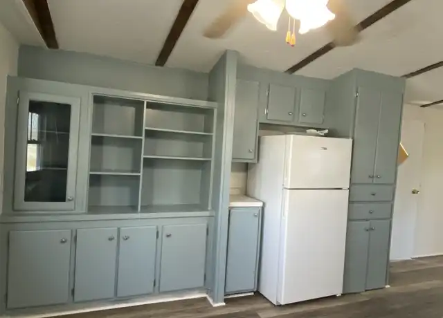 Property at 31 Linda Vista Dr, Asheville, NC, 28806, 3 beds, 2 baths, [object Object]