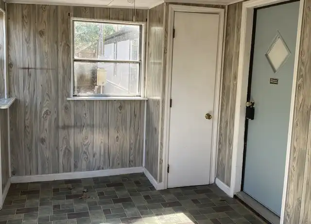 Property at 31 Linda Vista Dr, Asheville, NC, 28806, 3 beds, 2 baths, [object Object]