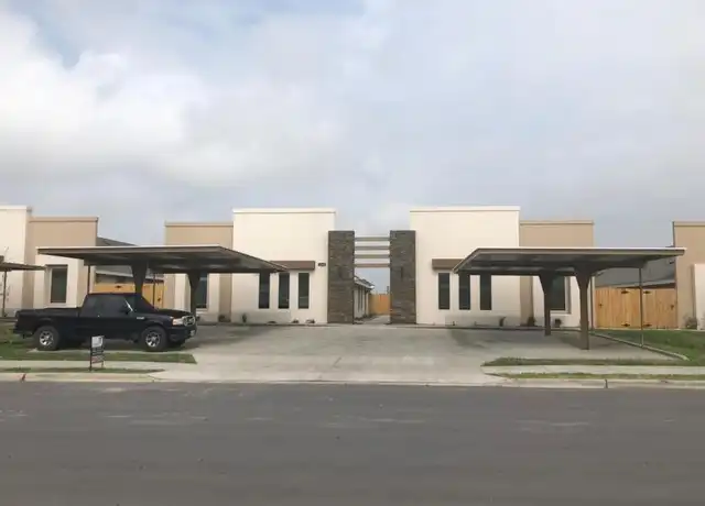 Property at 709 Cathedral Hl Unit 2, Edinburg, TX, 78541, 3 beds, 2 baths, [object Object]