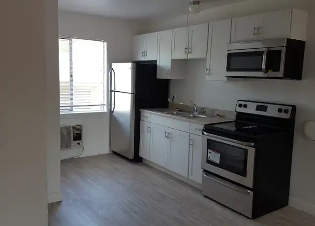 Property at 850 E Hedges Ave Unit F, Fresno, CA, 93728, 1 bed, 1 bath, [object Object]