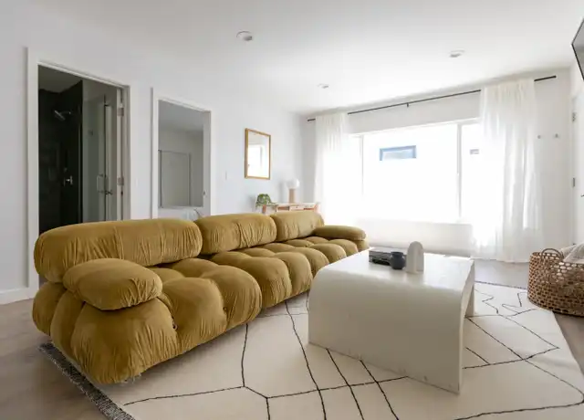 Property at 628 N Orange Dr, Los Angeles, CA, 90036, 2 beds, 2 baths, [object Object]