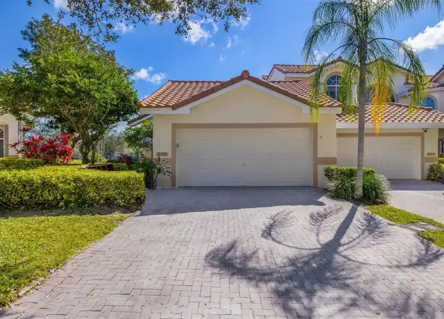 Property at 608 W Palm Aire Dr, Pompano Beach, FL, 33069, 3 beds, 2 baths, [object Object]