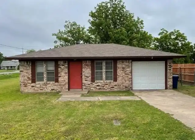 Property at 104 S 3rd St, Sanger, TX, 76266, 2 beds, 1 bath, [object Object]