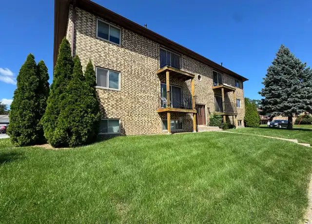 Property at 3021 4th St Apt 6, Moline, IL, 61265, 2 beds, 1 bath, [object Object]