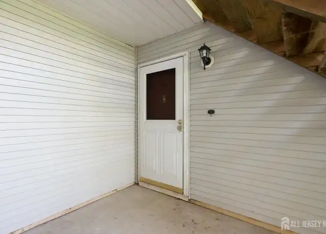 Property at 98 Griggs Pl, East Brunswick, NJ, 08816, 1 bed, 1 bath, [object Object]