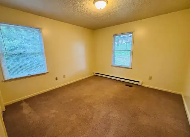 Property at 1005 W Main St Unit 1, Christiansburg, VA, 24073, 2 beds, 1 bath, [object Object]