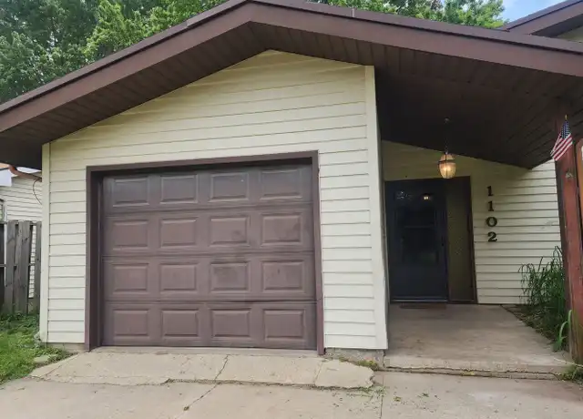 Property at 1102 E Northwood Dr, Appleton, WI, 54911, 3 beds, 2 baths, [object Object]