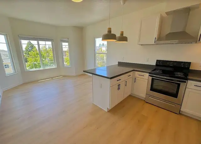 Photo of 6616 Telegraph Ave, Oakland, CA 94609