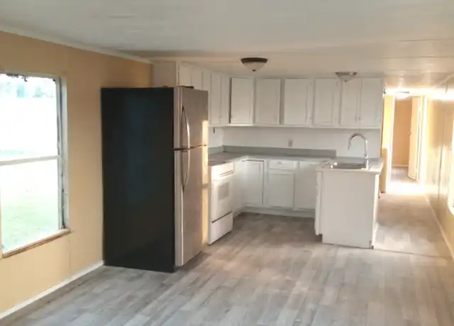 Property at 1421 Airport Rd, Jennings, LA, 70546, 2 beds, 1 bath, [object Object]