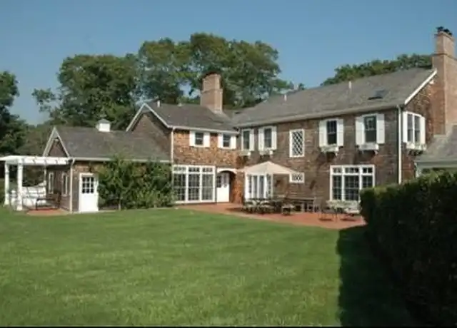 Property at 111 Cove Hollow Rd, East Hampton, NY, 11937, 4 beds, 5.5 baths, [object Object]