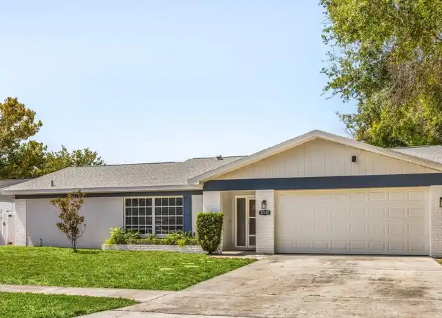 Property at 12110 93rd Way, Largo, FL, 33773, 4 beds, 2.5 baths, [object Object]