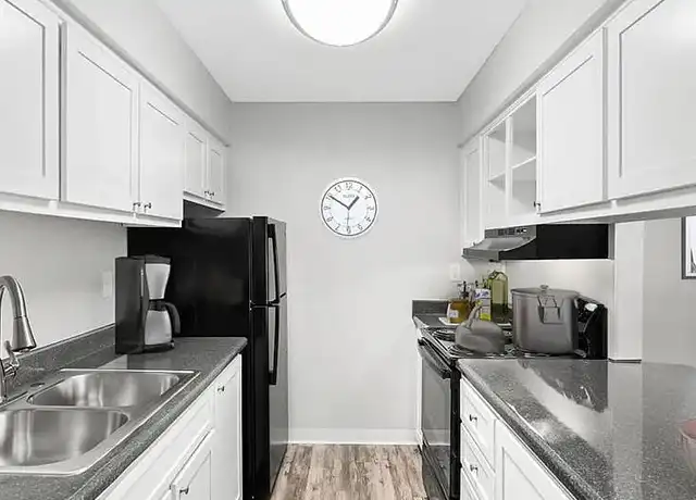 Property at Lakeview Heights - 10250 W Mississippi Ave, Lakewood, CO, 80226, 1 bed, 1 bath, [object Object]